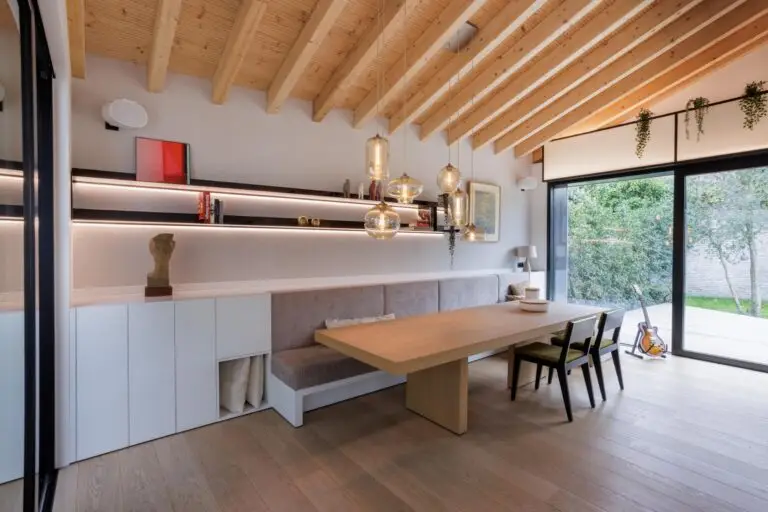 Herenhuis renovatie Patio Houtskeletbouw Thermowood ayous Runkst Hasselt Kirsty Vandewal architect Terra architecten Zonhoven