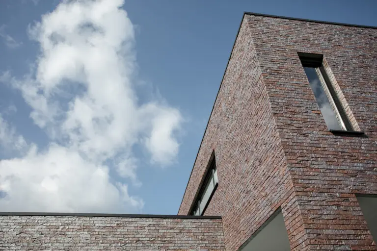 Nieuwbouw gelijmde gevelsteen - Zonhoven